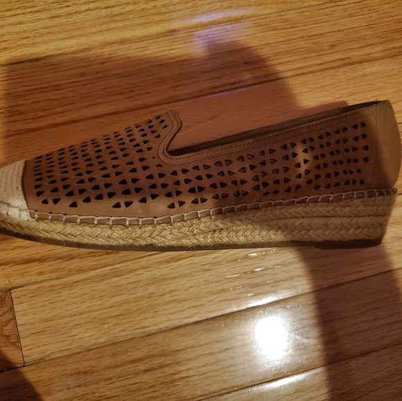 Shoes - Picture 3 of 7